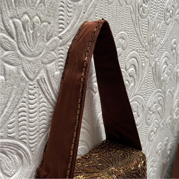 BEAUTIFUL Vintage 1940’s Carnival Glass Beaded Brown Silk Box Purse - Picture 3 of 11